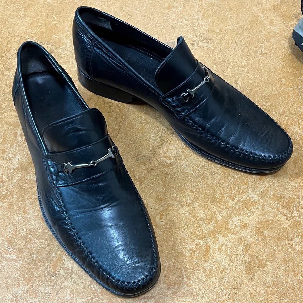 Elegant Black Leather Men's Slip-On Loafers